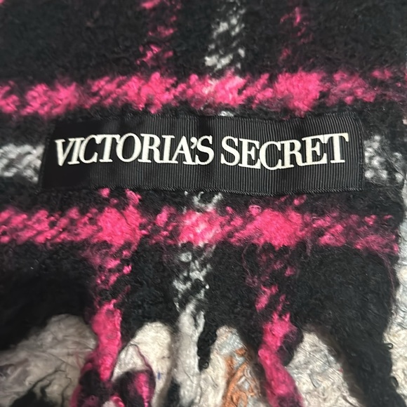 ❄️ VS BLANKET SCARF ❄️ - Picture 2 of 3